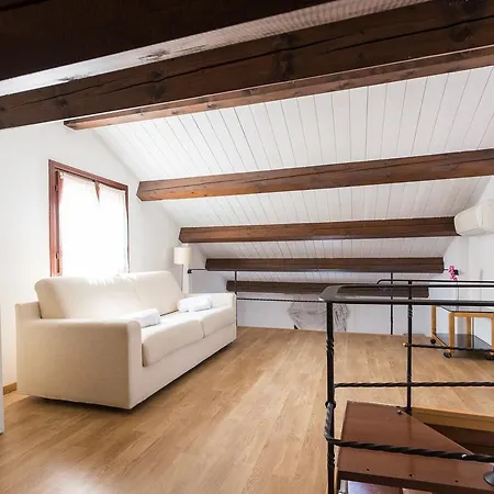 - Penthouse * Βενετία